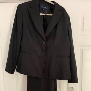 Women’s pantsuit